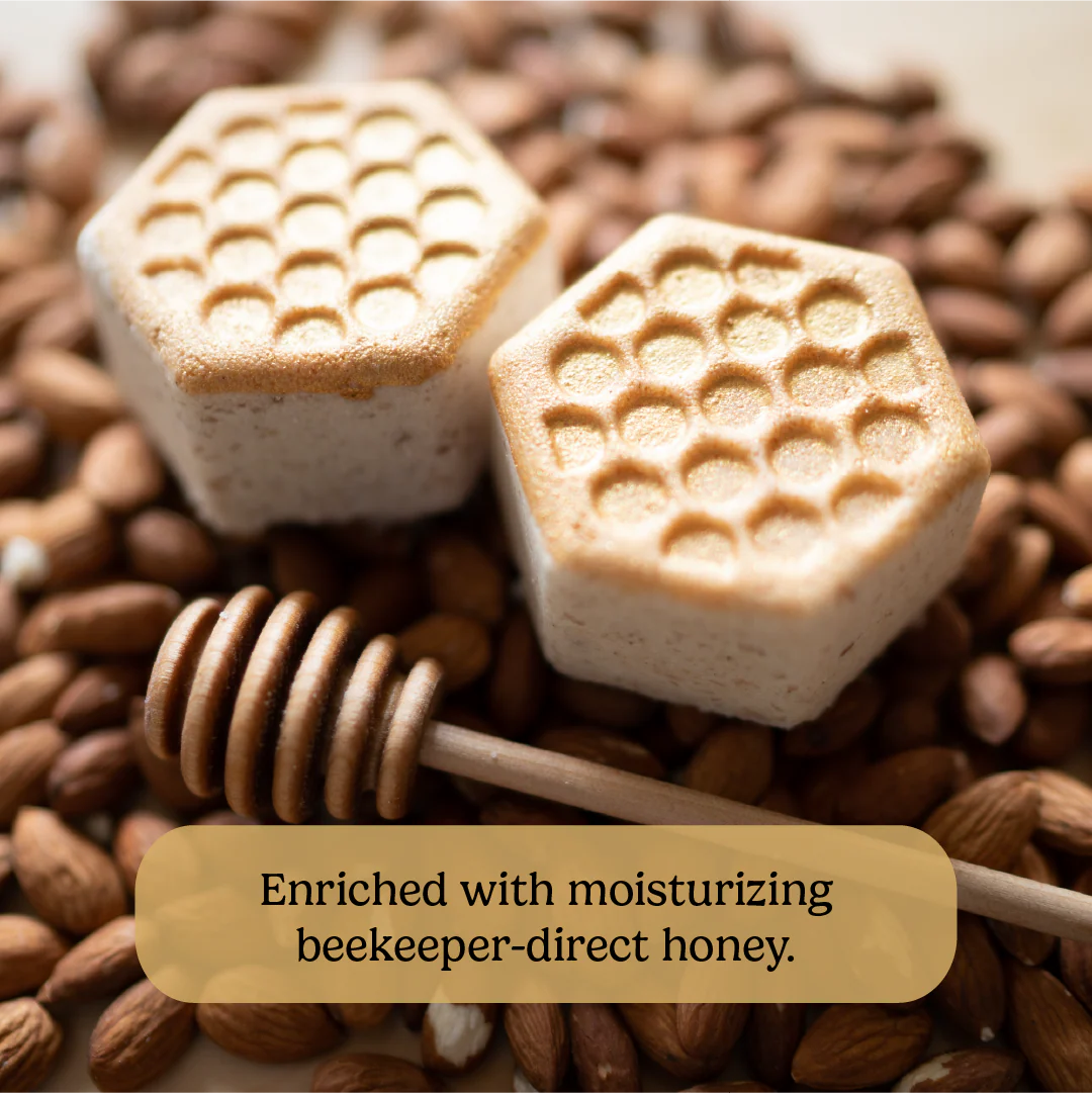 Sweet Honey Almond Bath Bomb - Image 4